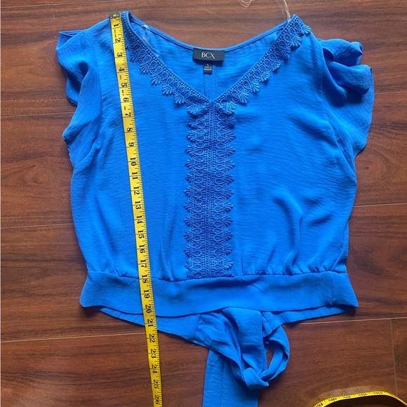 BCX crochet front tie back top - Picture 9 of 10